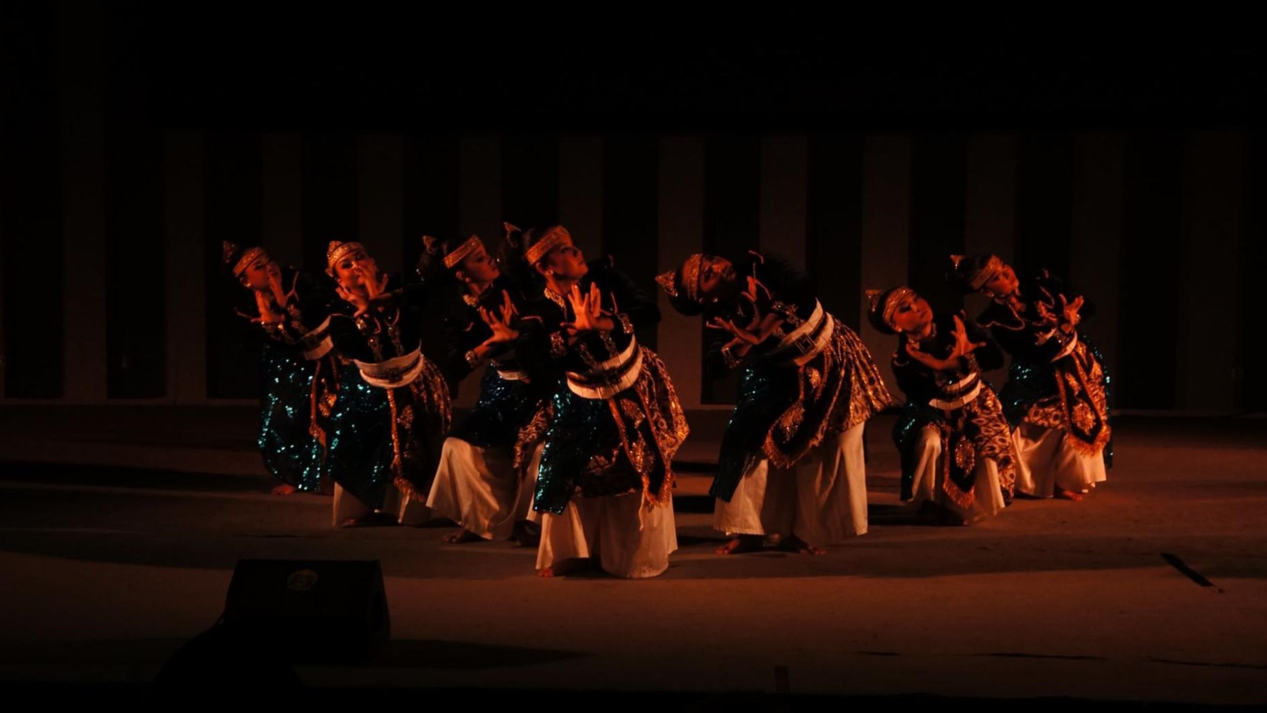 Thumbnail Artikel Parasika Raih Juara 2 Terbaik dan Juara Favorit dalam The 19th National Folklore Festival