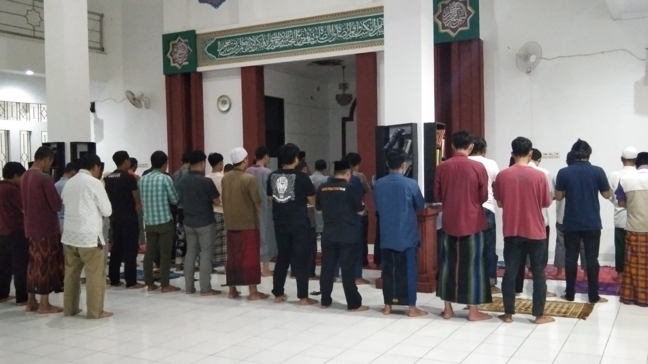 Thumbnail Artikel Terbuka Untuk Umum, Masjid Al-Khoir Unsika Kembali Selenggarakan Salat Tarawih Berjamaah