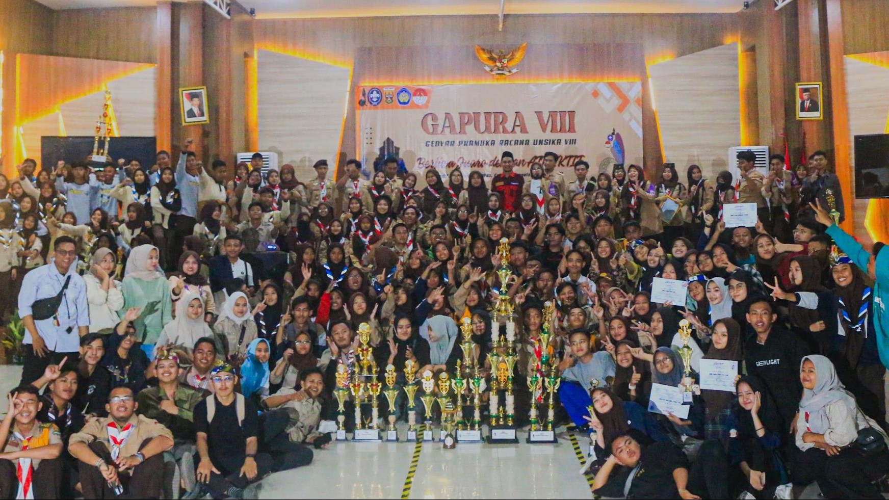 Thumbnail Artikel Rebutkan Piala Bergilir Gubernur Jawa Barat, Racana Unsika Gelar Lomba Gapura ke-VIII 2023
