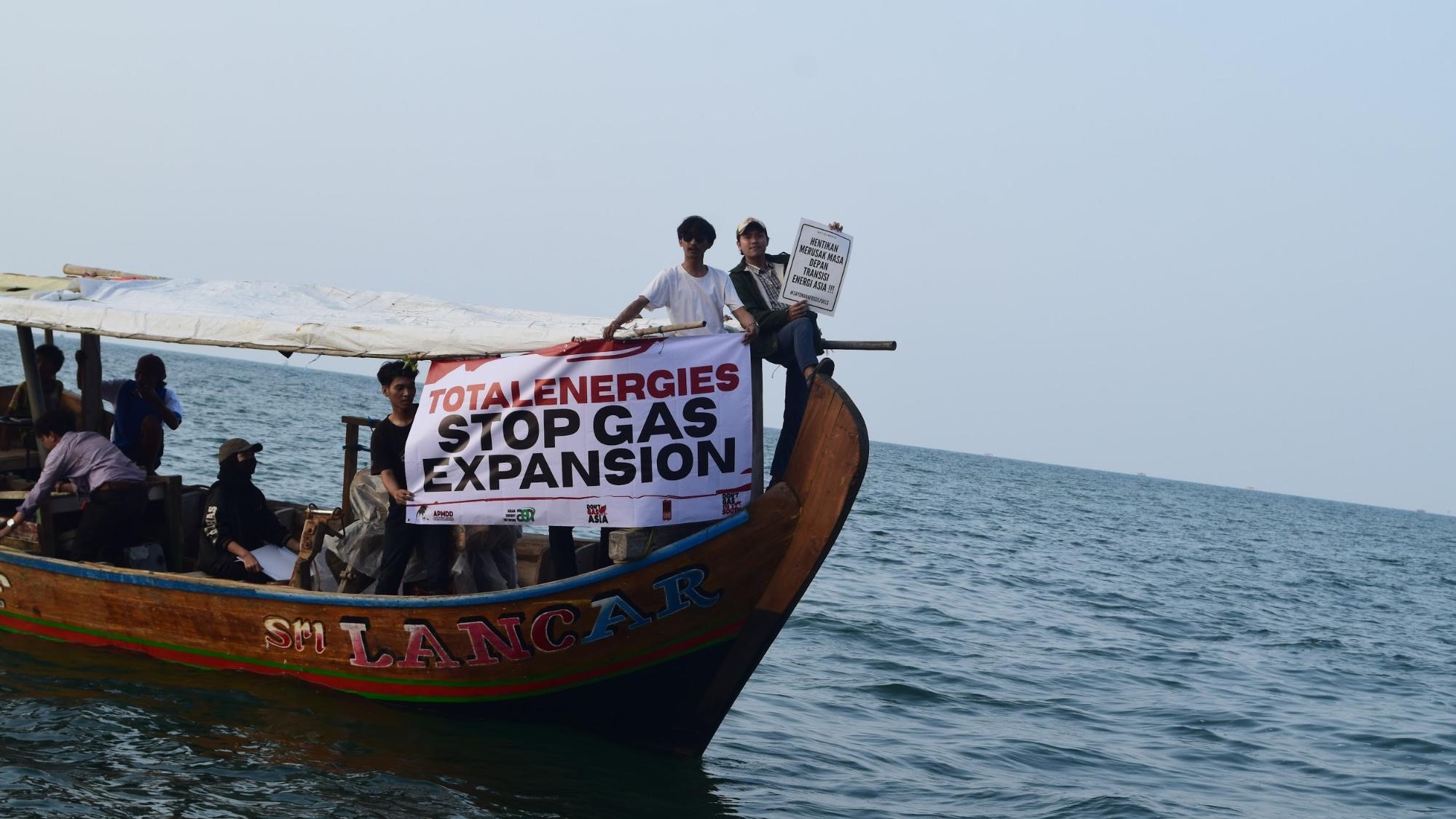 Thumbnail Artikel Aksi Don't Gas Indonesia di Karawang: Hentikan Ekspansi Gas Fosil dan Kerusakan Masa Depan