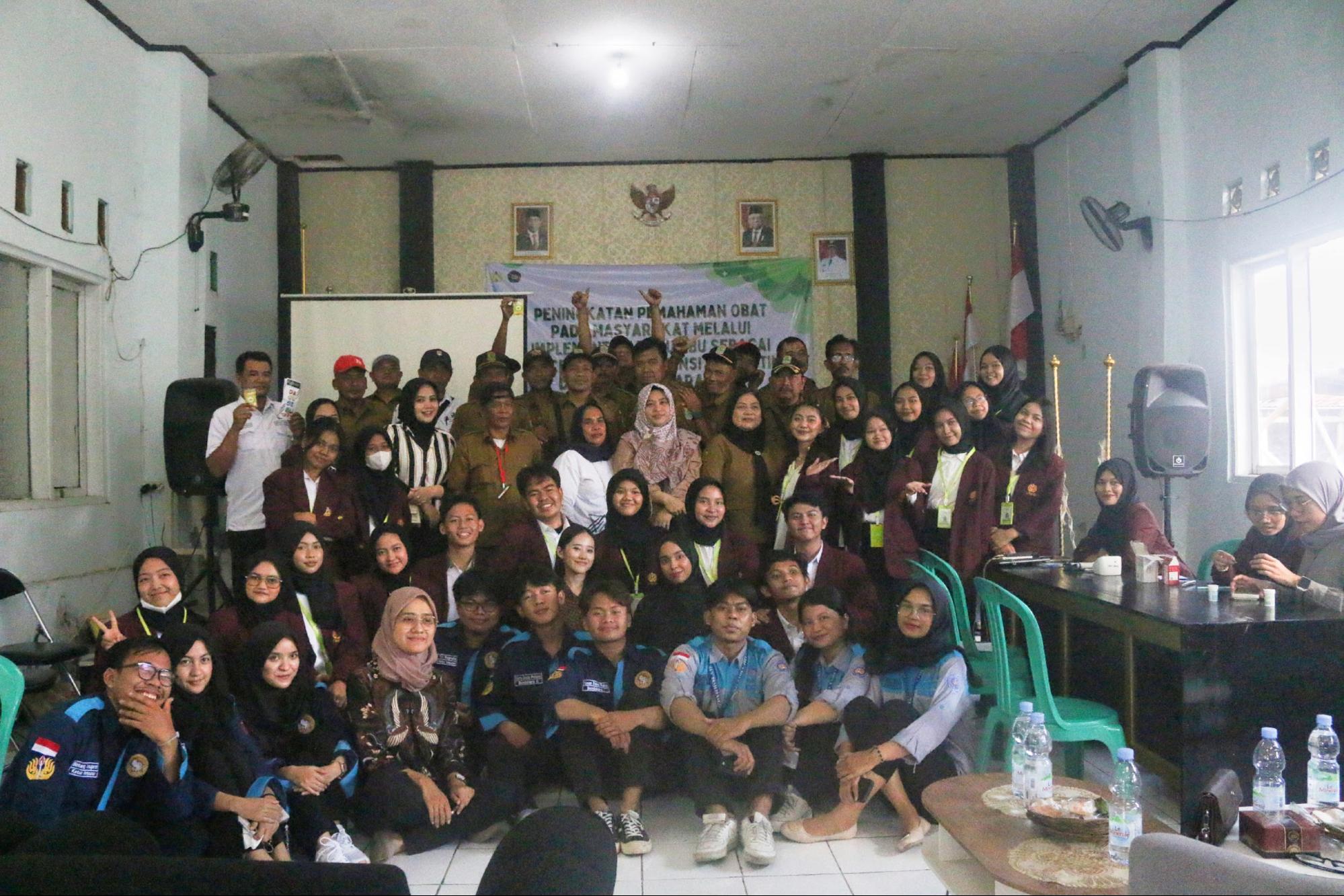Thumbnail Artikel Tingkatkan Pemahaman Obat, Himpunan Mahasiswa Farmasi Gelar Seminar Pharmacare