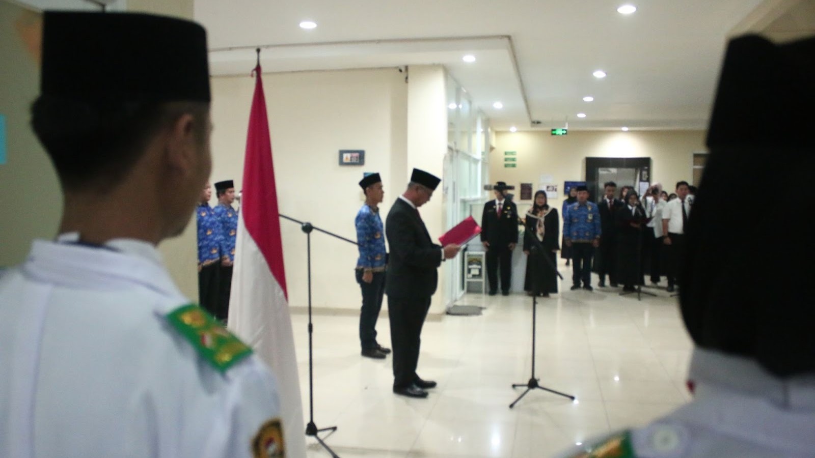 Thumbnail Artikel Unsika Gelar Upacara Peringatan Hari Sumpah Pemuda, Diselingi Penyematan Satya Lencana