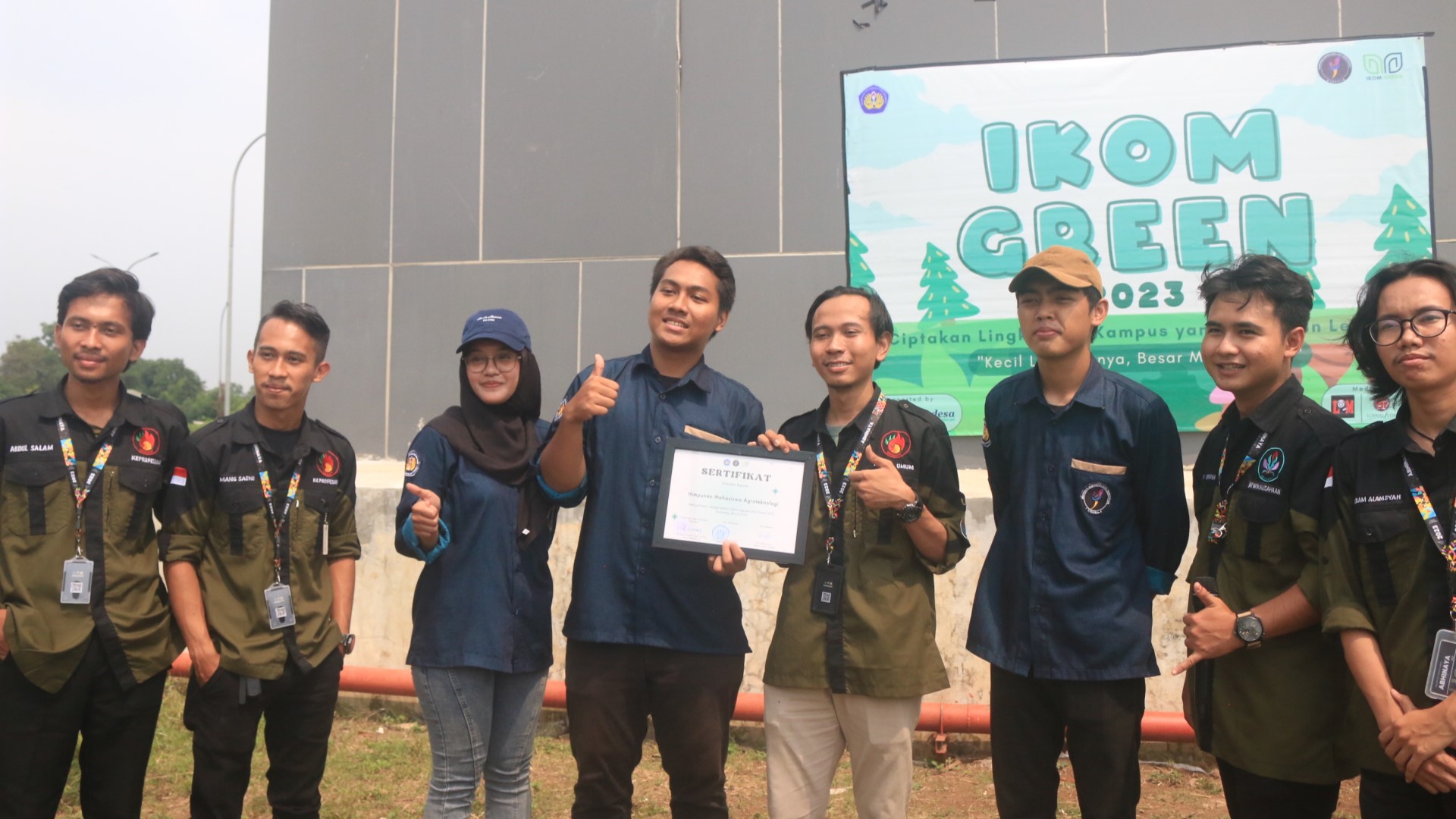 Thumbnail Artikel Ciptakan Lingkungan Kampus Hijau dan Lestari, Himakom Gelar Penanaman Pohon di Kampus 2